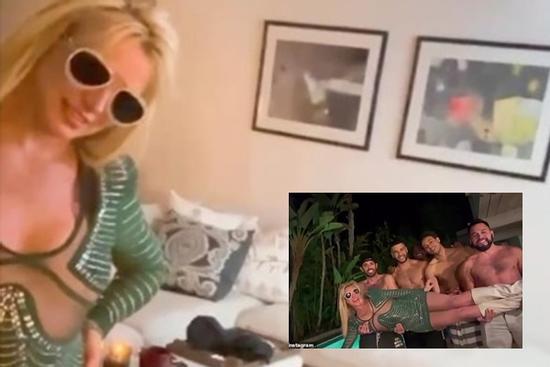 Britney Spears đăng video nhạy cảm giữa vụ ly hôn