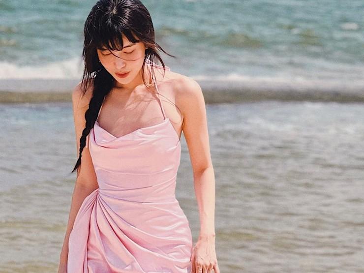 Cao Thái Hà mặc váy không phòng hộ  đi biển áp đảo dàn mỹ nhân vũ trụ VTV