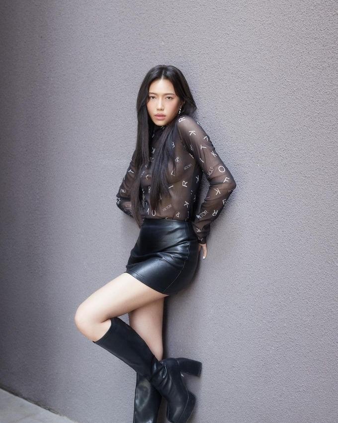 Diệu Nhi ngày càng ăn mặc sành điệu, chuộng phong cách gợi cảm-2