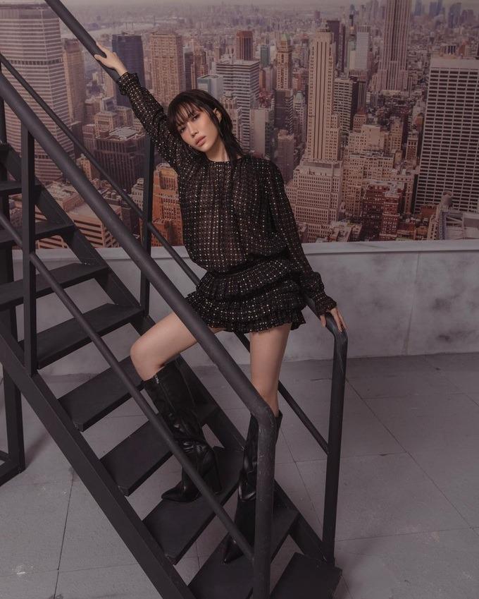 Diệu Nhi ngày càng ăn mặc sành điệu, chuộng phong cách gợi cảm-3