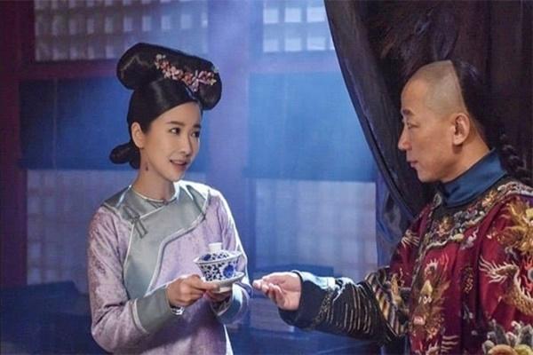 Ông bố đứng từ xa, rơi nước mắt nhìn con trai đi lấy vợ-4