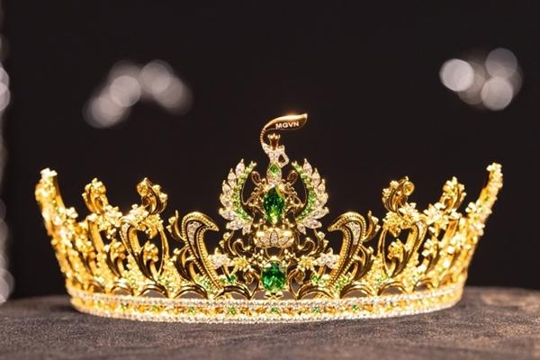 Cận cảnh vương miện đính kim cương, vàng 24K của Hoa hậu Hòa bình Việt Nam 2023-3