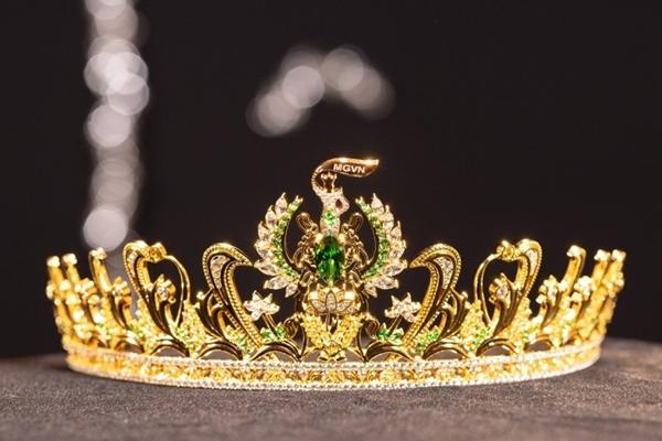 Cận cảnh vương miện đính kim cương, vàng 24K của Hoa hậu Hòa bình Việt Nam 2023-4