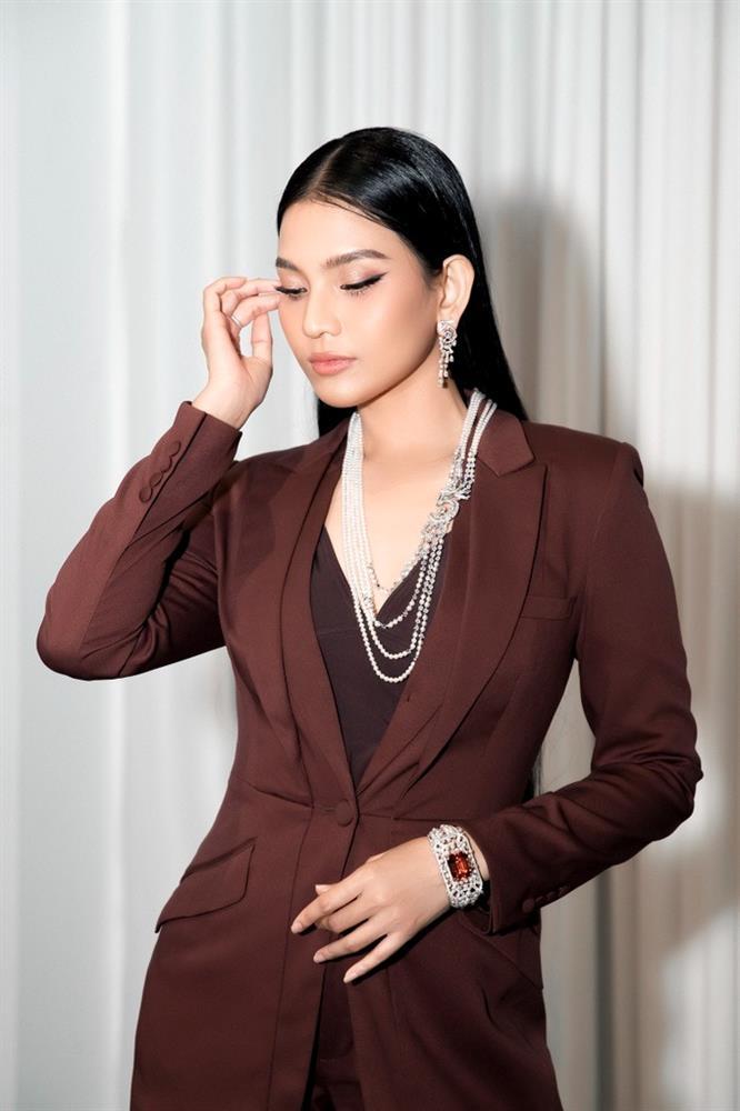 Mỹ nhân ăn chay Trương Thị May: Gợi cảm tuổi 35, hé lộ lý do chưa kết hôn-6