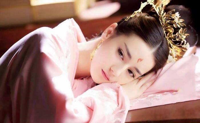 Top 5 người đẹp đến từ vùng đất toàn mỹ nhân lai Tây của Trung Quốc-4