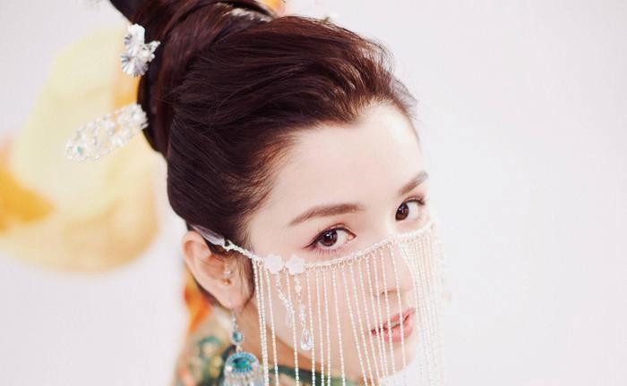 Top 5 người đẹp đến từ vùng đất toàn mỹ nhân lai Tây của Trung Quốc-10