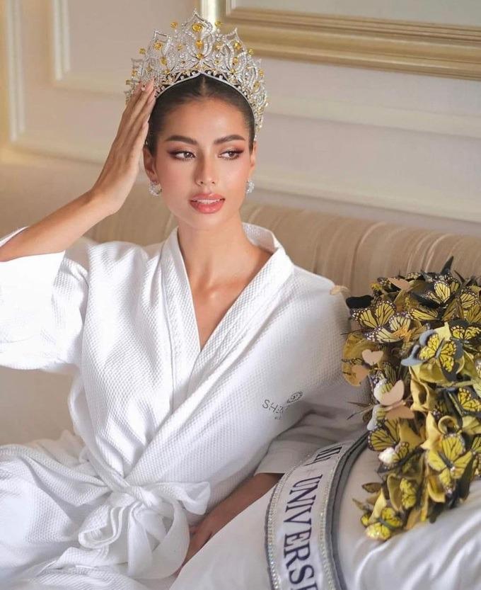 Tân Hoa hậu Hoàn vũ Thái Lan lộ ảnh cũ, nhan sắc thay đổi chóng mặt-9