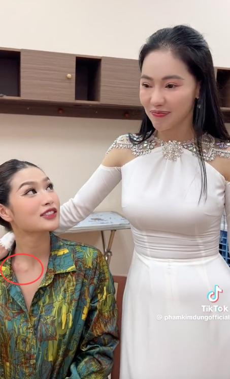 Đỗ Hà, Thiên Ân trầy xước cơ thể đổi lấy vài phút tỏa sáng với phần thi Trang phục dân tộc-5