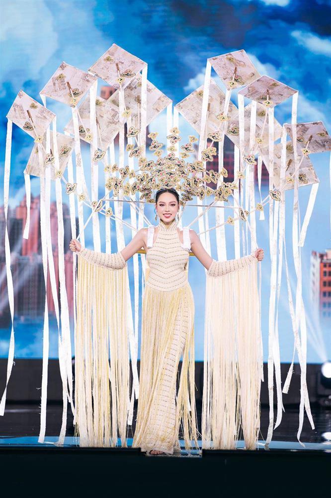 Đỗ Hà, Thiên Ân trầy xước cơ thể đổi lấy vài phút tỏa sáng với phần thi Trang phục dân tộc-8