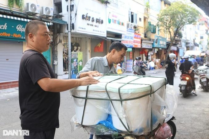 Bám trend chè thoát ế, chủ quán bán cả nghìn cốc ngày Thất Tịch-2