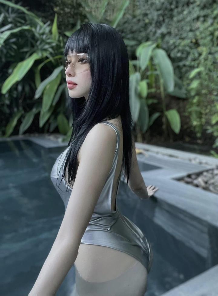 Tâm Tít: Hot girl kẹo ngọt lột xác với vẻ ngoài sexy, nóng bỏng-16