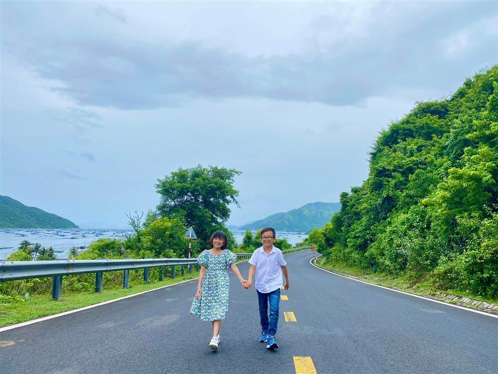 Cuộc sống hôn nhân hài hước của cặp đôi tí hon-5