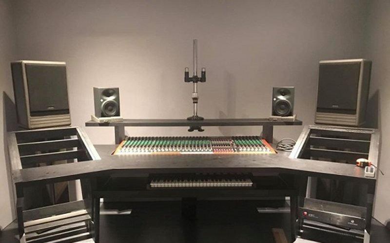 Chồng cũ diva Thanh Lam ở trong căn nhà cực chất-7