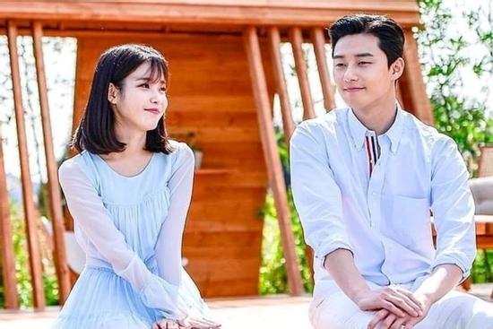 IU làm điều đặc biệt cho Park Seo Joon trong lúc anh đi quay