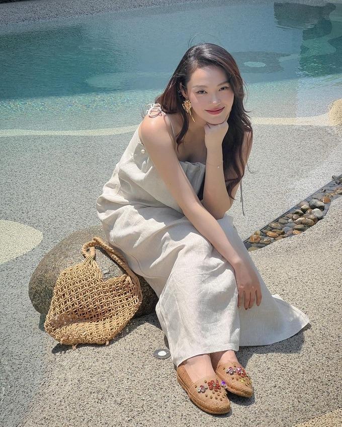 Minh Hằng vẫn diện váy áo cắt xẻ gợi cảm trong suốt thai kỳ-5