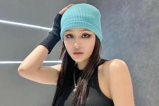 Ca sĩ Hiền Hồ bị ghẻ lạnh ngày trở lại