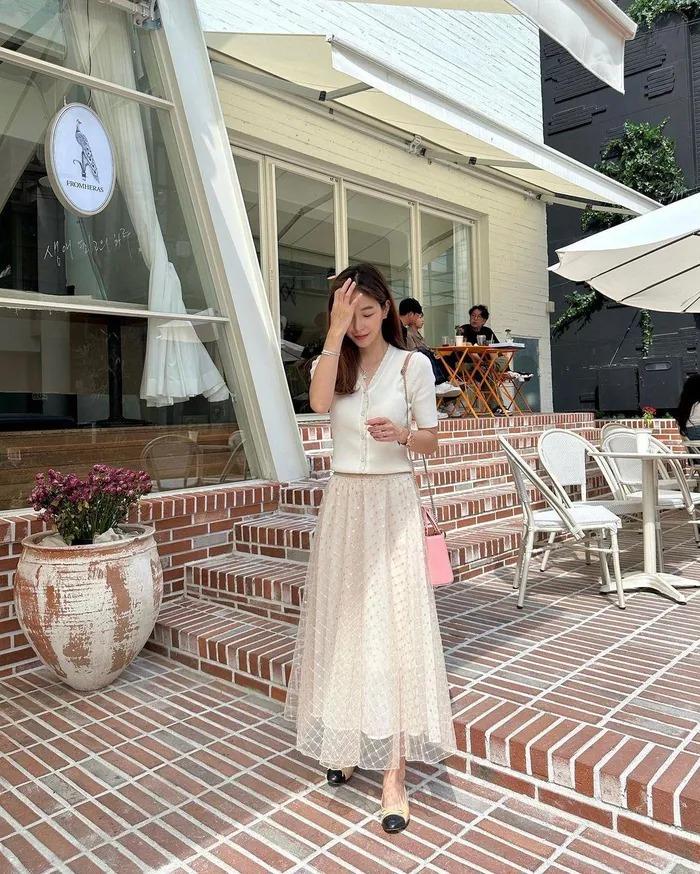 10 cách diện chân váy voan điệu đà và tôn dáng như phụ nữ Hàn-7