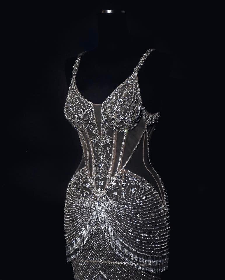 Đằng sau 2 bộ váy dạ hội trong suốt của Hoa hậu Hoàn vũ Thái Lan-4