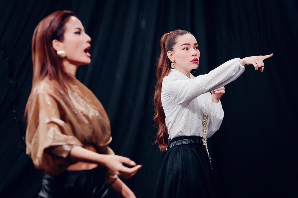 Hồ Ngọc Hà cạch mặt Hương Giang: Khán giả quá dễ bị lừa?-1