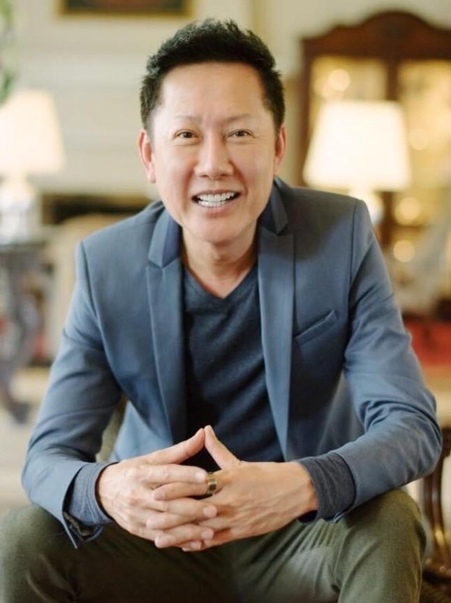 Ông Nawat từ bỏ bản quyền Hoa hậu Liên lục địa-1