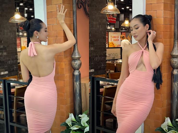 Kiểu áo trống trải này có quá gợi cảm để mặc từ quán ăn tới sân bay?-12