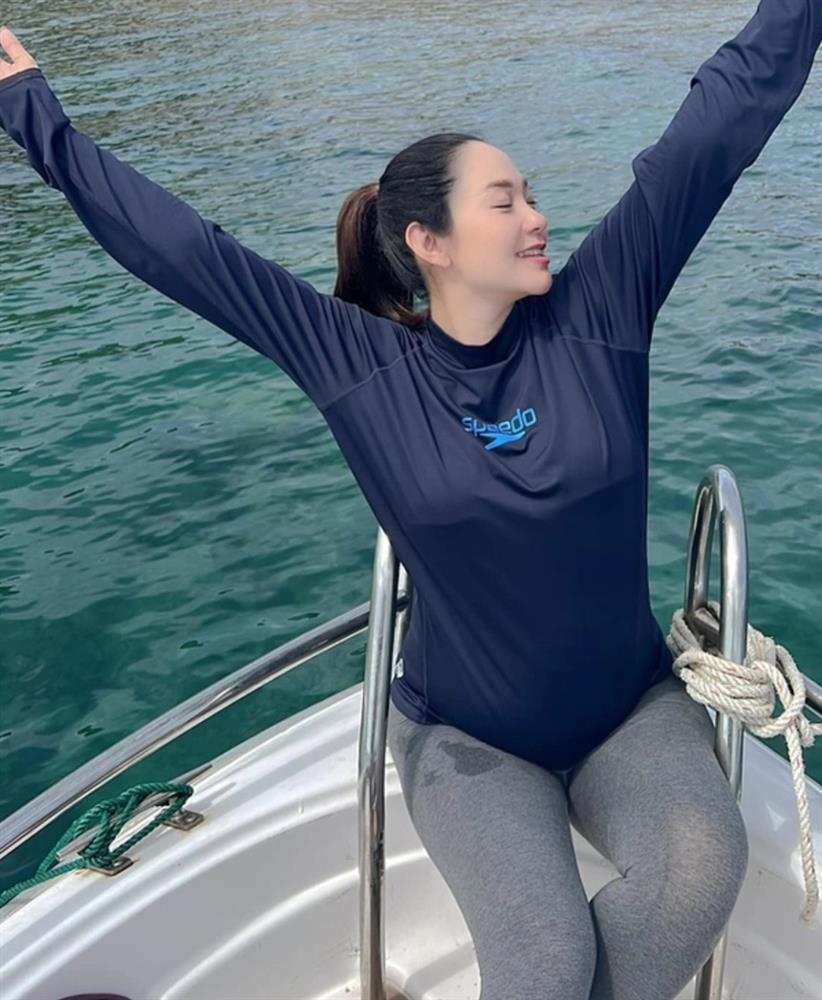 Hội bạn thân đình đám tới chúc mừng Minh Hằng vượt cạn thành công-5