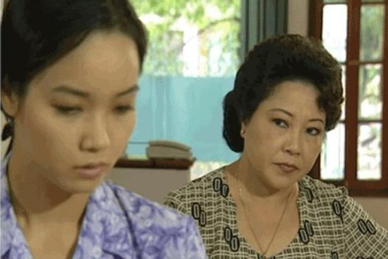 Tôi muốn vay số tiền dưỡng già của mẹ để giúp chồng