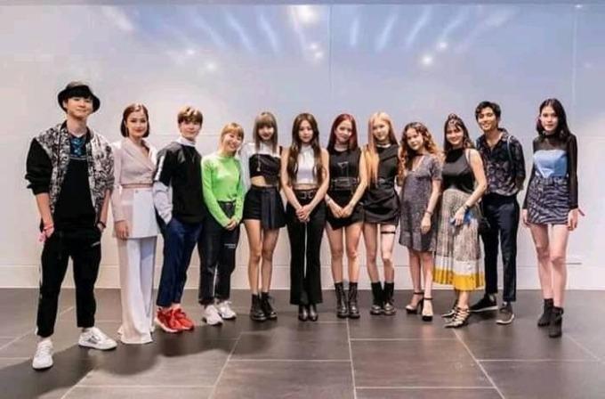 Không chỉ Đông Nhi, từng có 3 sao Việt đứng chung khung hình với BLACKPINK-7