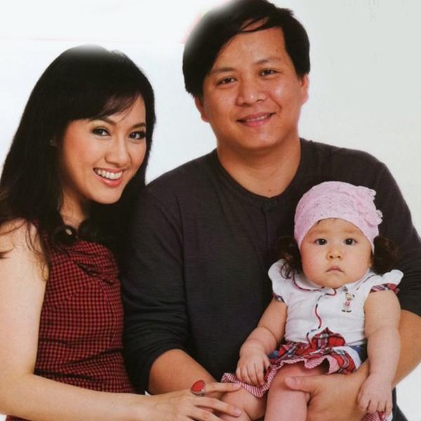 Mẹ chồng chưa bao giờ lộ diện của BTV Hoài Anh: Điểm tựa lớn trong sự nghiệp của con dâu-3