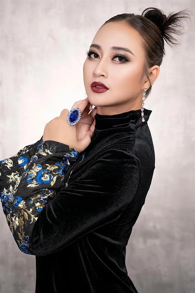 Nghệ sĩ, khán giả dậy sóng vì Khánh Linh bị loại sớm ở Ca Sĩ Mặt Nạ-2