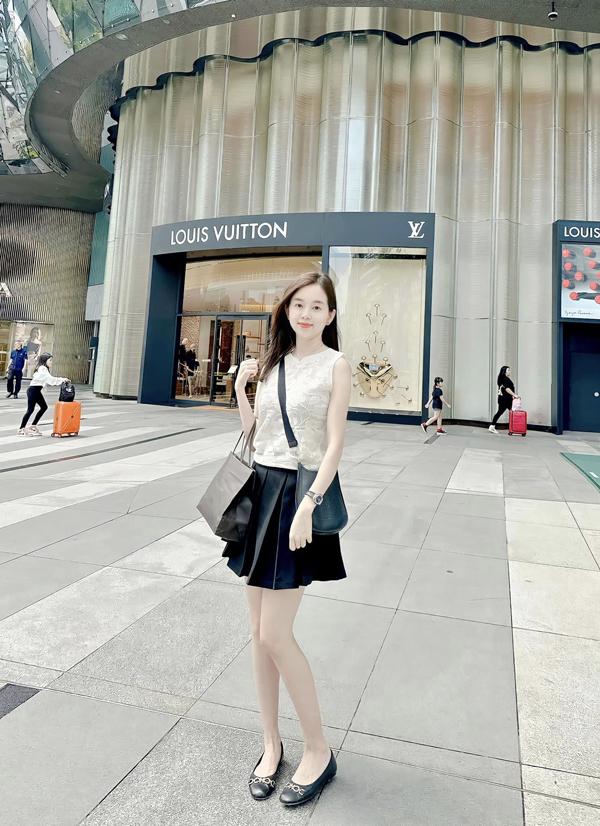 Hotgirl đời đầu Ly Kute: Nhan sắc thăng hạng, eo thon dáng đẹp nhờ đốt mỡ bằng yoga-5