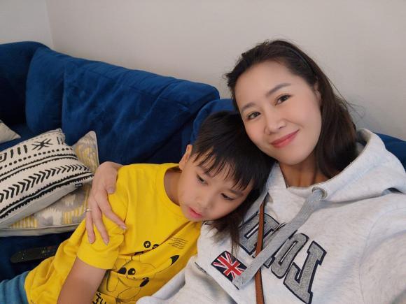 Dương Thùy Linh đăng ảnh hạnh phúc bên ông xã, thông báo mang bầu lần 2-4