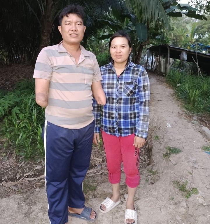 Chàng thợ xây cụt 2 tay ở Sóc Trăng khiến nhiều cư dân mạng cảm phục đến rơi lệ-1