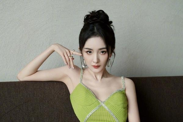 Nhan sắc thật của Dương Mịch ở tuổi 37-4