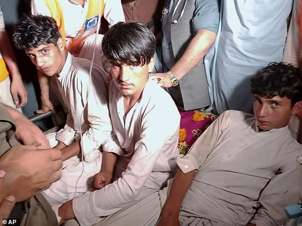 16 giờ kẹt trong cáp treo độ cao 275m ở Pakistan: Tôi tưởng mình đã chết-6