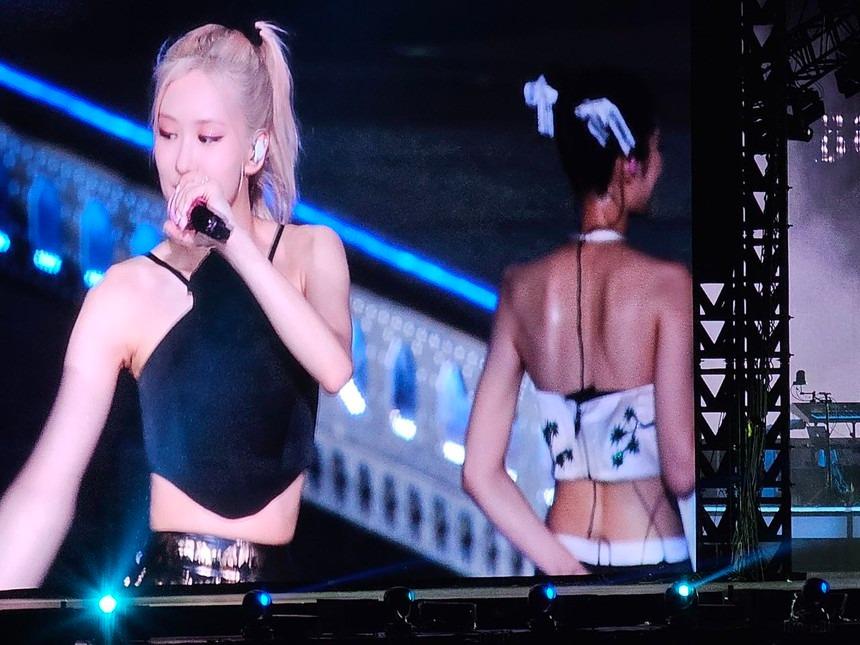 Sau 8 năm ra mắt, Jennie vẫn duy trì vóc dáng hoàn hảo, thon gọn-6