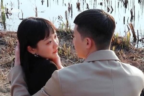 Park Seo Joon bị tung bằng chứng hẹn hò mẫu nữ kém 10 tuổi, dính nhau như sam từ Mỹ sang Nhật?-10