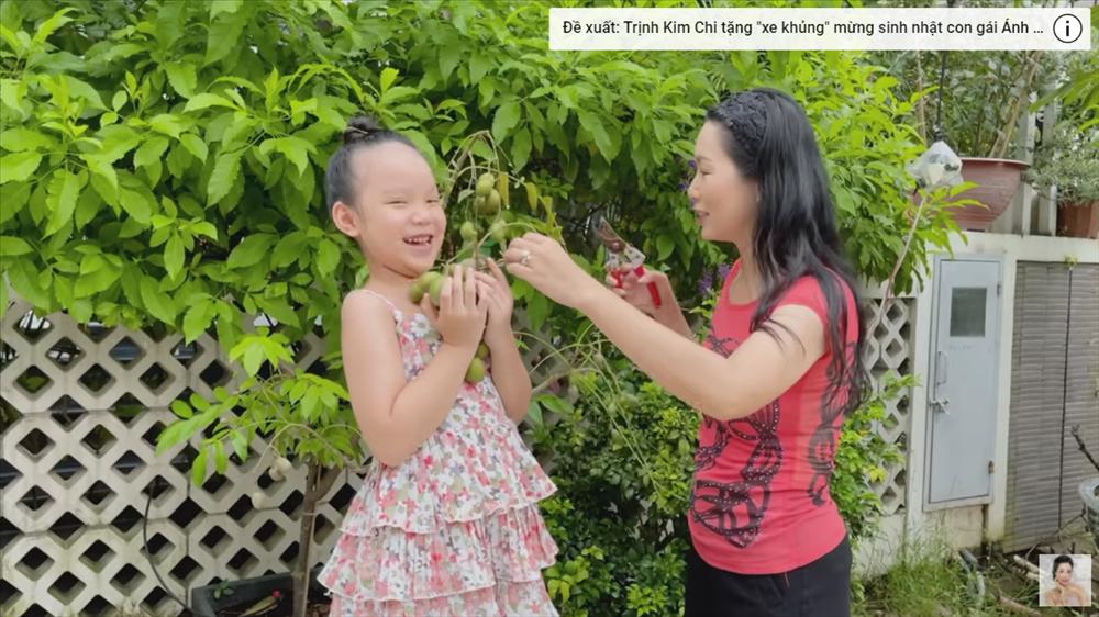 Nhận xế hộp 5,5 tỷ mừng tuổi 52, á hậu Trịnh Kim Chi còn từng được tặng nhà hơn 10 tỷ-18