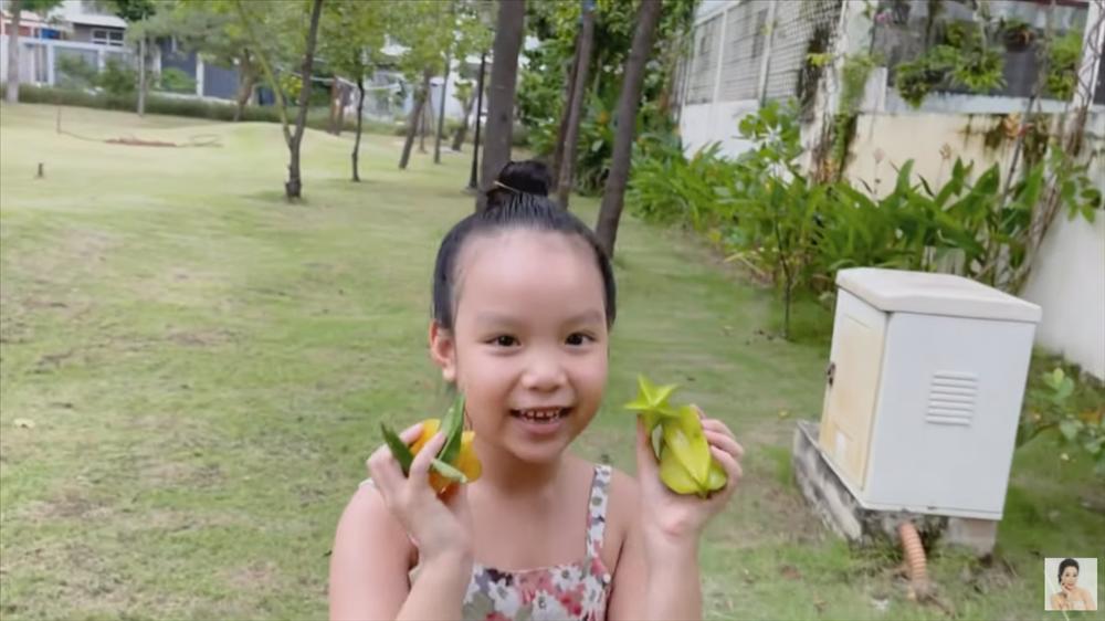 Nhận xế hộp 5,5 tỷ mừng tuổi 52, á hậu Trịnh Kim Chi còn từng được tặng nhà hơn 10 tỷ-30