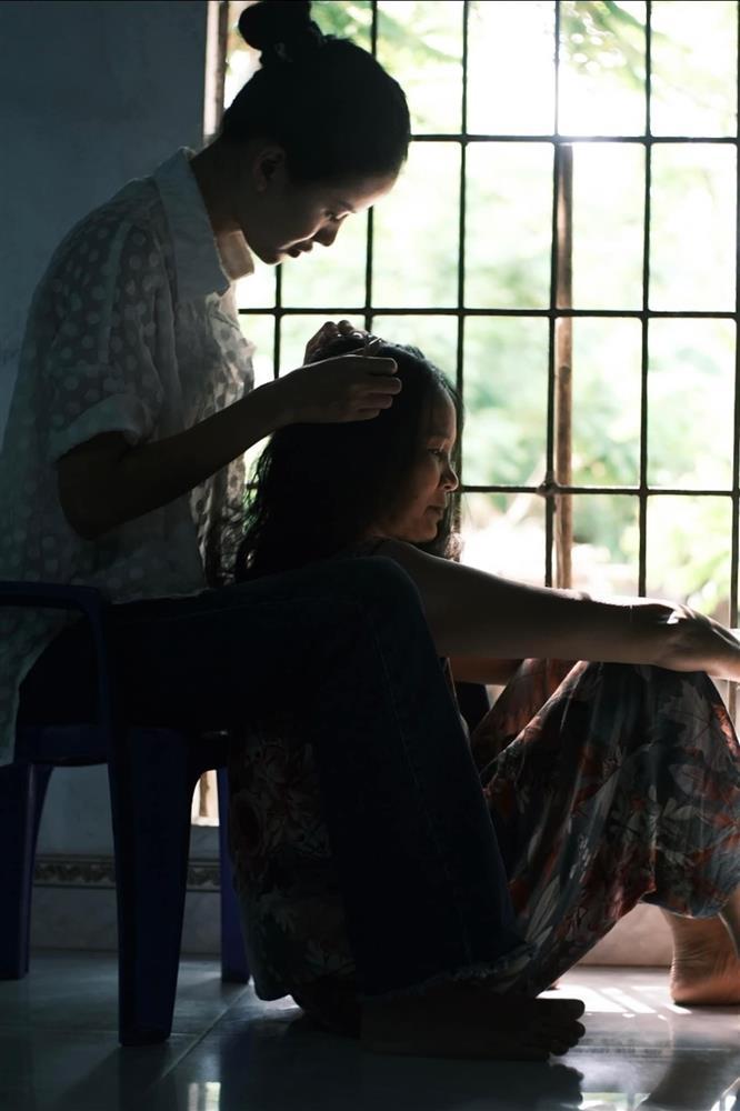 Người mẫu Hương Ly và chuyện 4 lần trốn đi thi hoa hậu làm mẹ khóc-2