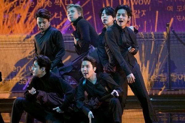 Chính Jungkook đánh bại kỷ lục của BTS-1