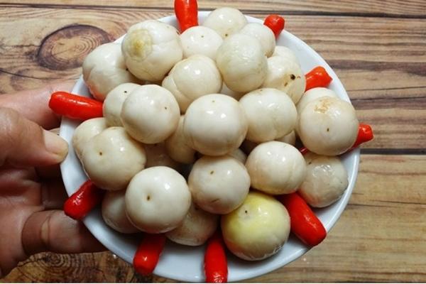 Thực hư việc ăn cà muối bị đau nhức xương khớp? Đây là cách giảm độc tố trong cà muối nếu muốn ăn thường xuyên-2