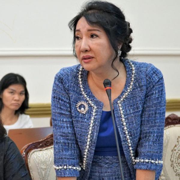 Thân thế quyền lực của mẹ chồng Đàm Thu Trang: Ngoài là đại gia, bà còn sở hữu đức tính đặc biệt khiến nhiều người ngưỡng mộ-2