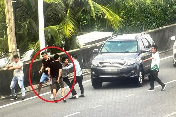 Ô tô chở 26 người gặp tai nạn trên cao tốc Phan Thiết - Dầu Giây-2