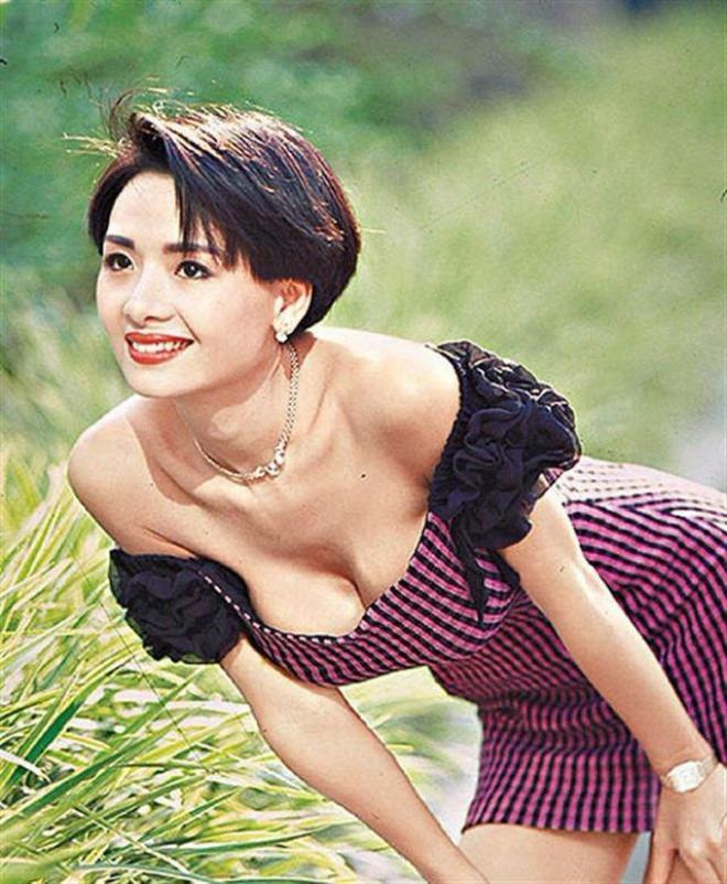 Tuổi 57 của nữ hoàng cảnh nóng từng được trả 24 tỷ đồng để lộ ngực trên phim-3