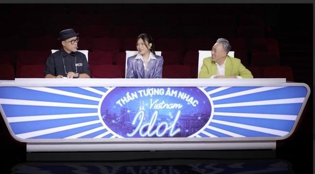 Diễn viên hài Quang Trung bị loại khỏi Vietnam Idol-2