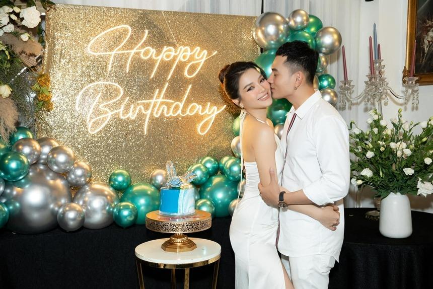 Phương Trinh Jolie khoe dáng sau 2 tháng sinh nở, cùng con gái riêng mừng sinh nhật Lý Bình-5