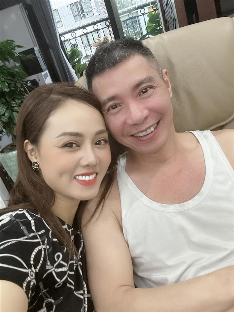 Phản ứng của vợ NSND Công Lý khi bị người lạ gạ gẫm-3