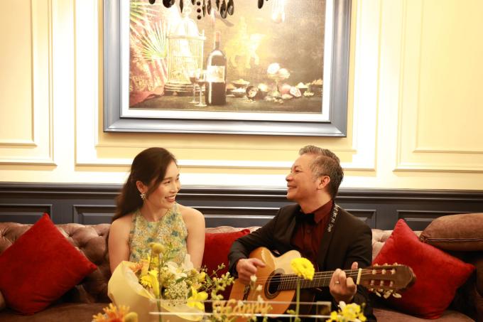 Vợ Á hậu kém 16 tuổi của Shark Hưng: Sinh liền 2 quý tử, chồng quỳ gối xin gia hạn hôn nhân-5