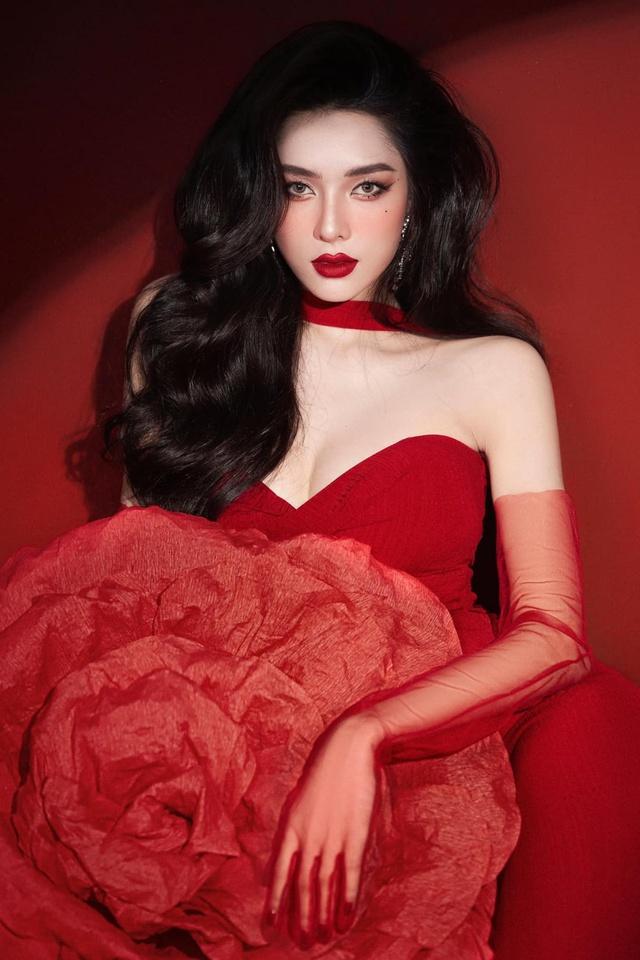 Nhan sắc trước khi đập mặt xây lại của Á hậu 3 Miss Grand Vietnam 2023-2